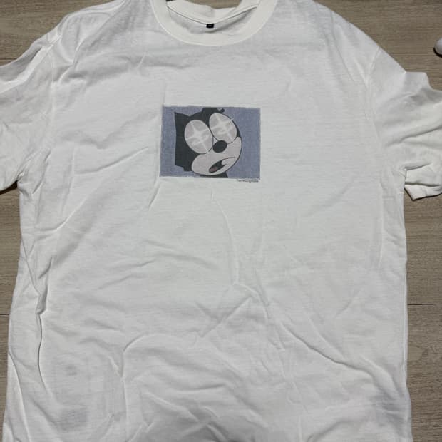 폴리테루 캐피탈리스트 화이트