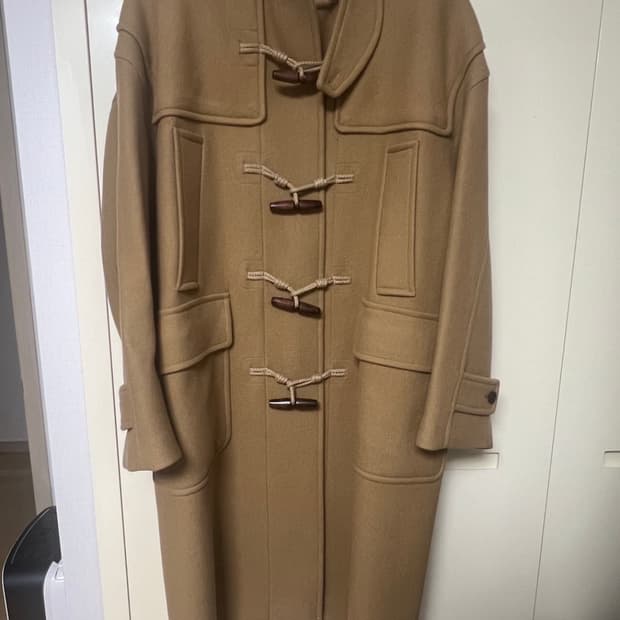 한번도 안 입은 인서일런스 코트 팔아요