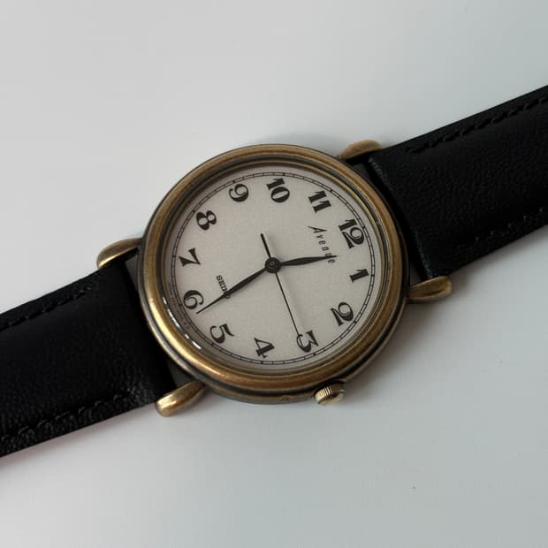 1980s Avenue Antique Brass Quartz