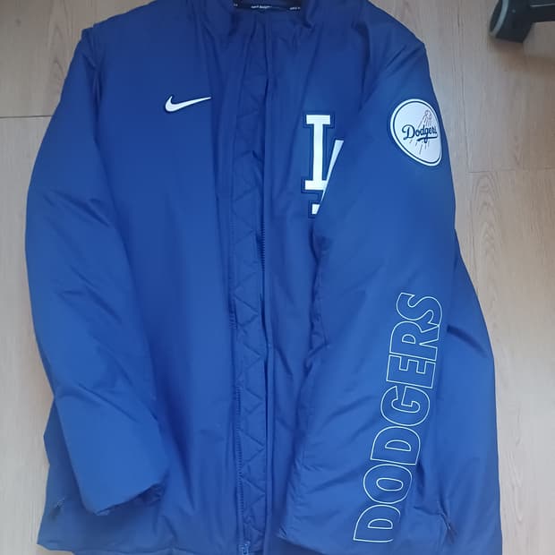 나이키 la 다저스 한정판 티셔츠 L 새상품 오타니 (원하는 가격 거래)