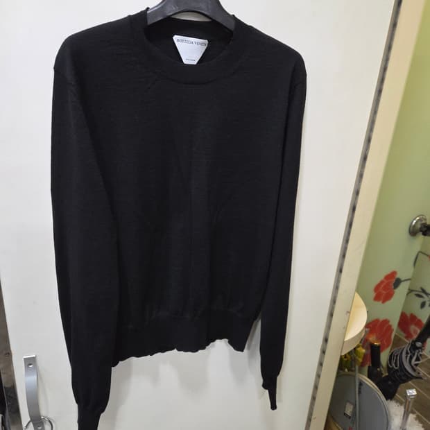 보테가베네타 블랙 울 니트