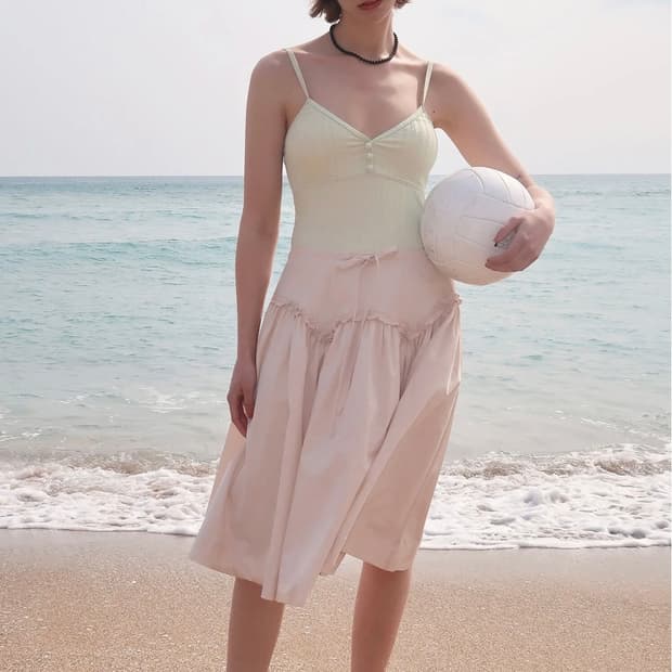 (새상품) 시눈 Frill Midi Skirt young beige