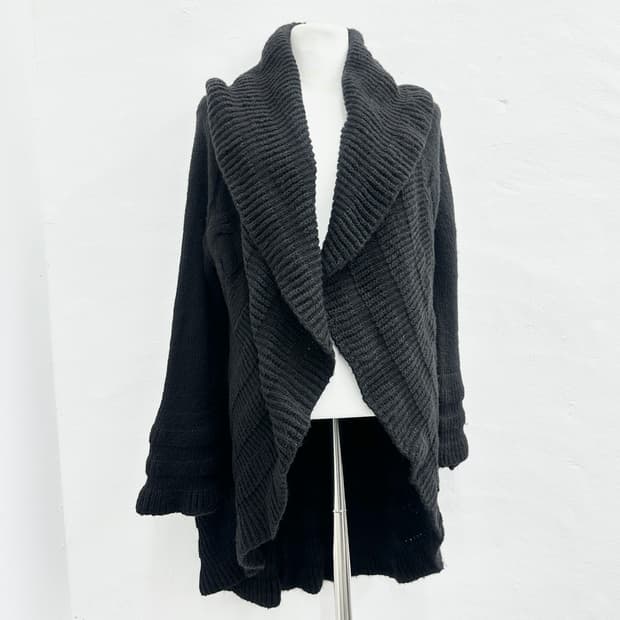 Black fairy grunge flare sleeves drape 