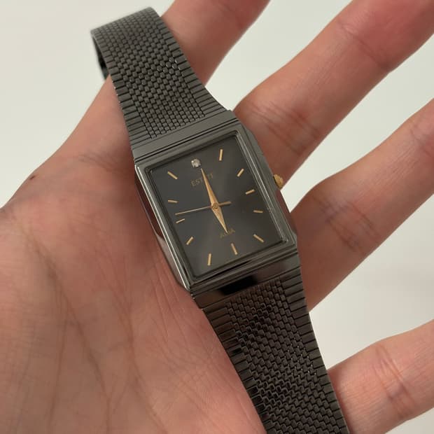 ALBA - 1990s Estate black Square Quartz