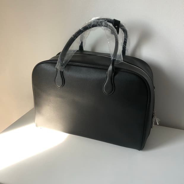 스튜디오테이블 클래식 보스톤 백 (2번 착용)