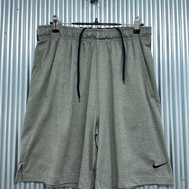 [XL] 나이키 NIKE 드라이핏 그레이 트레이닝 반바지