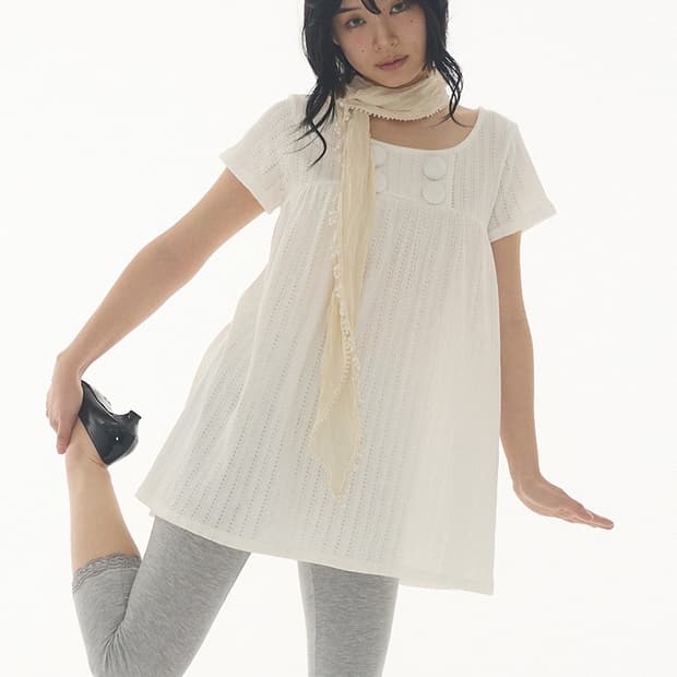 익스파이드걸 에밀리 버튼탑 아이보리