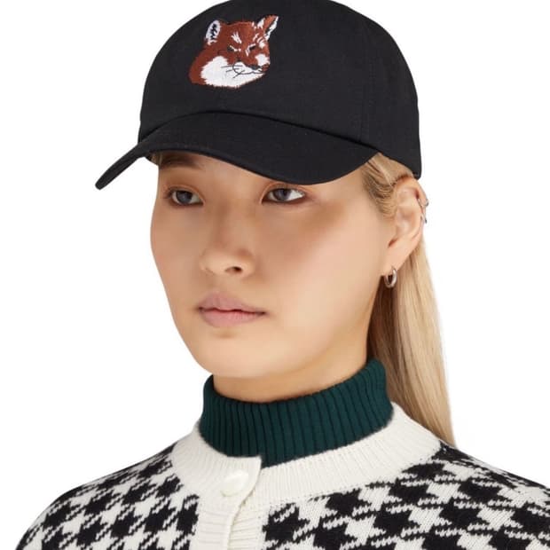 *새상품* 메종키츠네 폭스헤드 볼캡 네이비