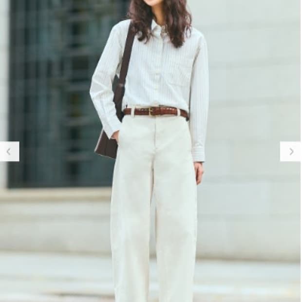 유니클로 저지배럴팬츠 오프화이트 m사이즈