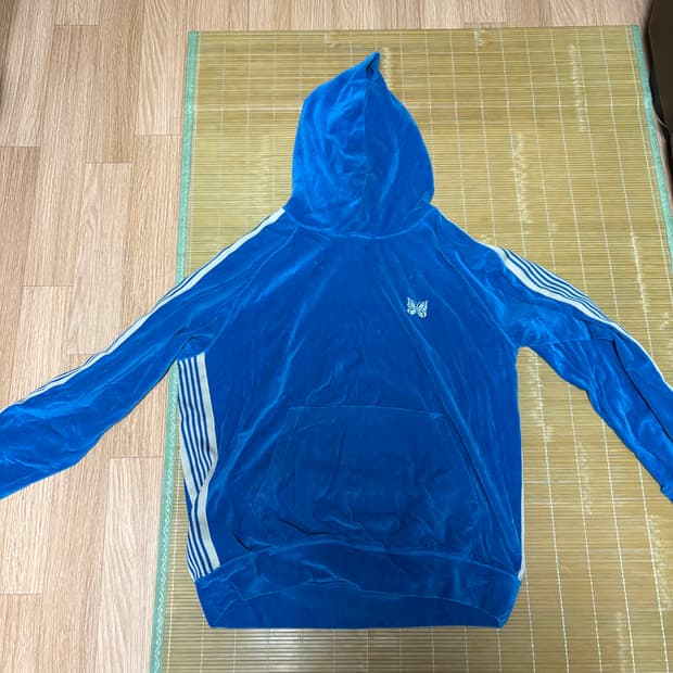 L)니들스 벨루어 후드 블루