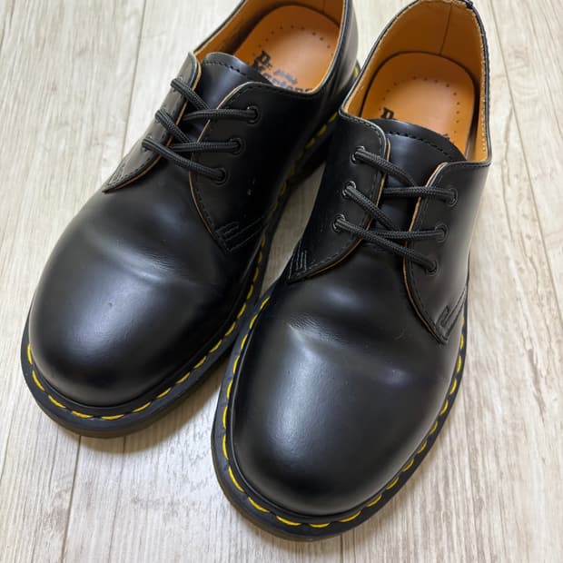 닥터마틴 1461 3홀 스무스 240