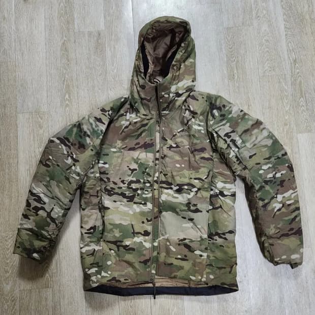 아크테릭스 리프콜드 wx 후디 lt 젠2 s사이즈 멀티캠