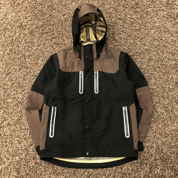 85 노스페이스 여성 하이벤트 투웨이 바람막이 마운틴 자켓