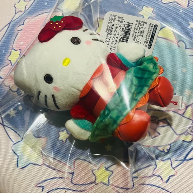 산리오 퓨로랜드 이치고딸기 키티 마스코트