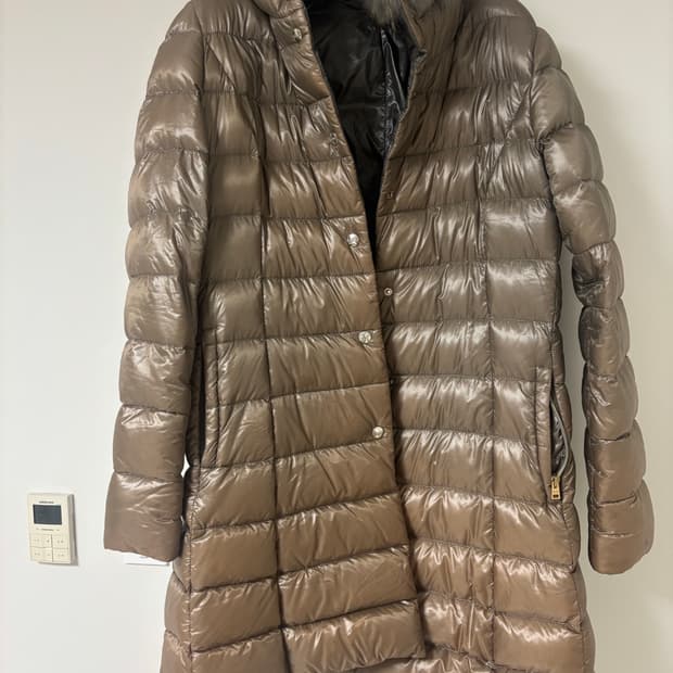 에르노 패딩 42사이즈