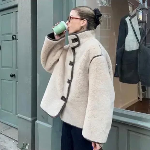 아르켓 무스탕 포퍼자켓 23년형 s사이즈 