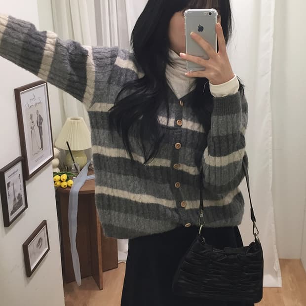 여성 빈티지 스트라이프 버튼 가디건 100