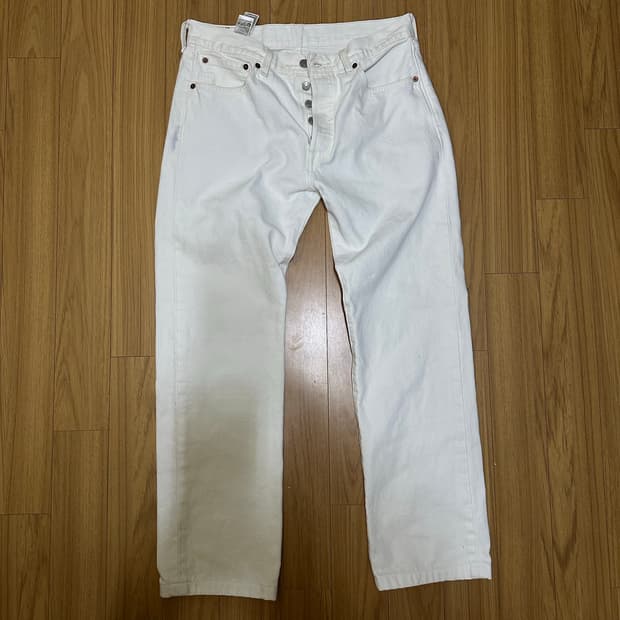 리바이스 501 화이트진 팝니다 (32/32)