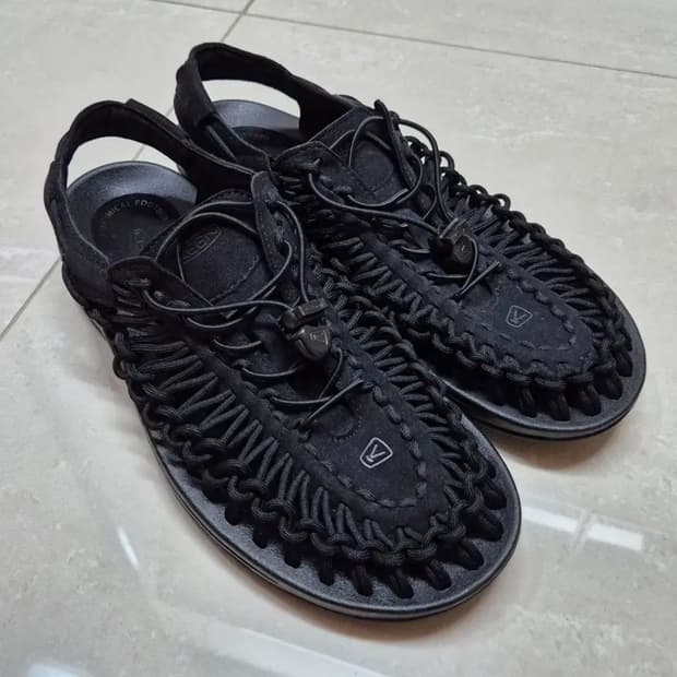 keen 유니크 샌들 (275)
