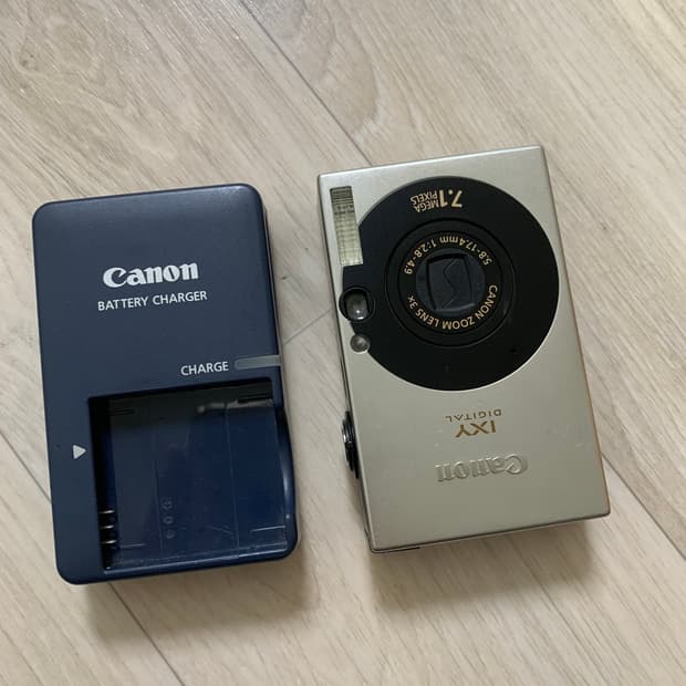 디카 캐논 익시10(익서스70) 카메라 판매합니다