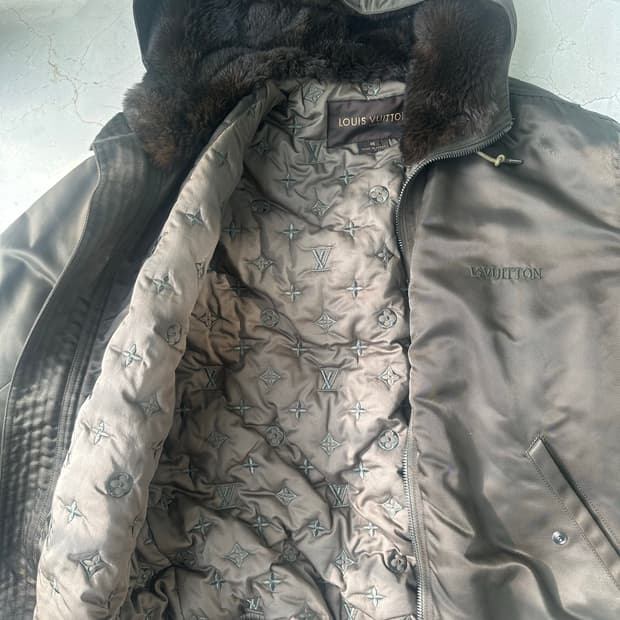 루이비통 리버시블 봄버 자켓