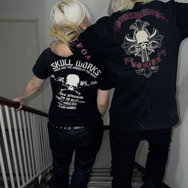 vanson T.F.O.A 무장전선 크로스 스컬 자수 반팔