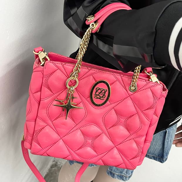 루이까또즈 갸루 키링 엠보 체인백💖