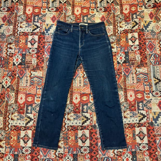 Levis 312 Shaping Slim Jeans 28