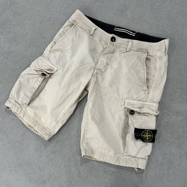 스톤아일랜드 베이지 카고 반바지 L