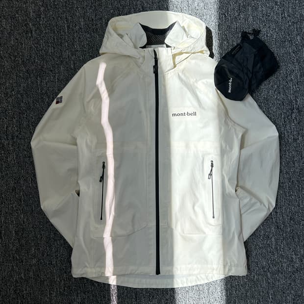 몽벨 아이보리 윈드브레이커 바람막이