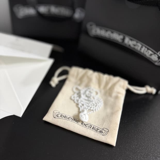 크롬하츠 실리크롬 실리콘 크로스볼 목걸이