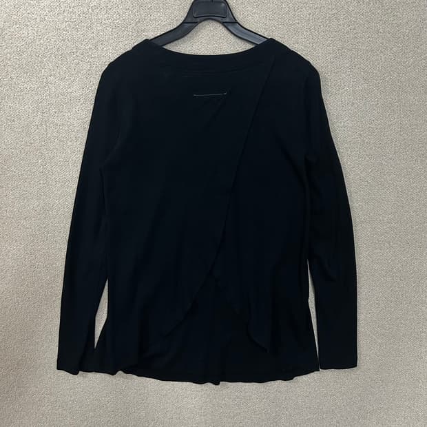 (XS) MM6 메종 마르지엘라 블랙 백컷아웃 롱슬리브 탑