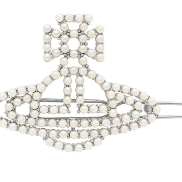 비비안웨스트우드 펄 라지 헤어 클립 실버