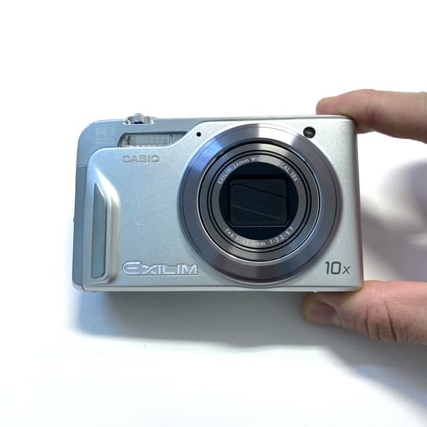 카시오 엑슬림 EX-h15 디지털 카메라