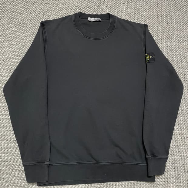 25FW스톤아일랜드 맨투맨 105-XL블랙