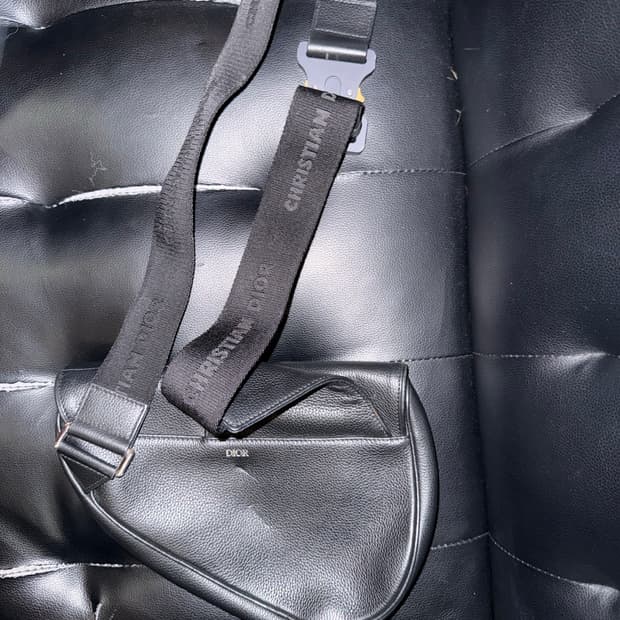 디올 남성 새들백 블랙