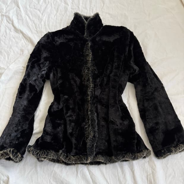 블랙 리버시블 퍼 자켓