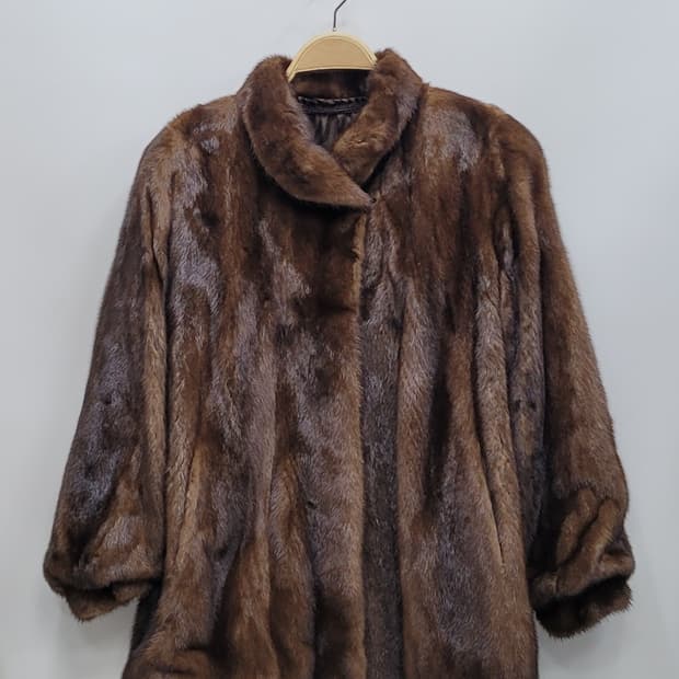 삼미모피 사가 밍크 하프 코트 / 여 66 (88-96-160)
