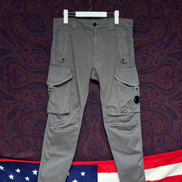 Cp 컴퍼니 렌즈 카고팬츠 