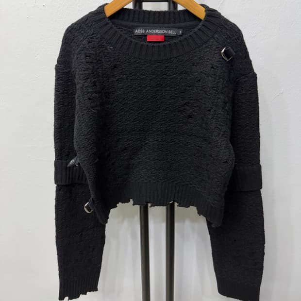 정품) 앤더슨벨 24ss 여성 블랙 데미지 니트 S