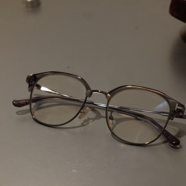 톰포드 그레이 안경 