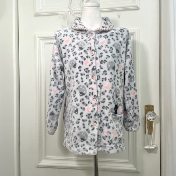 gray leopard pink heart cat point homewe