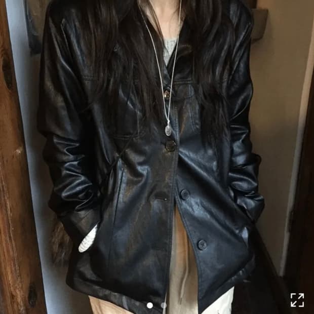 하우유 브이넥 레더 자켓