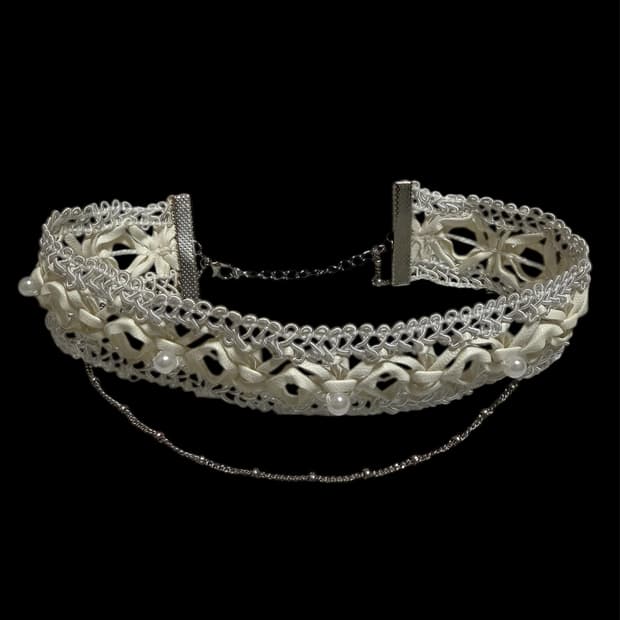 ivory laced remnant choker