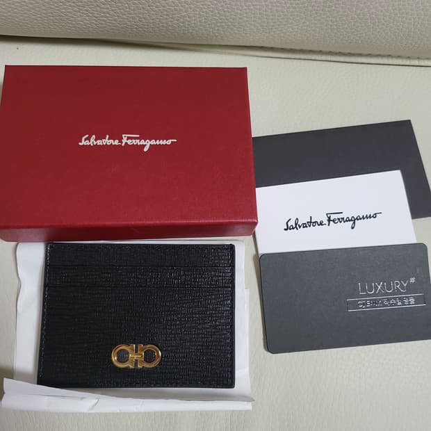 페라가모 카드지갑 