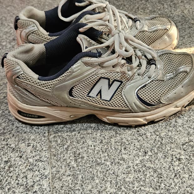 뉴발란스 530 실버 운동화 255