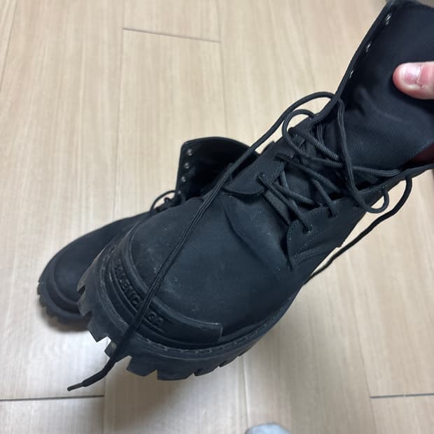 발렌시아가 스트라이크 부츠 나일론
