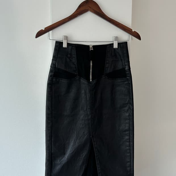 Zip Detail Coated Skirt / 빈티지 미디 스커트