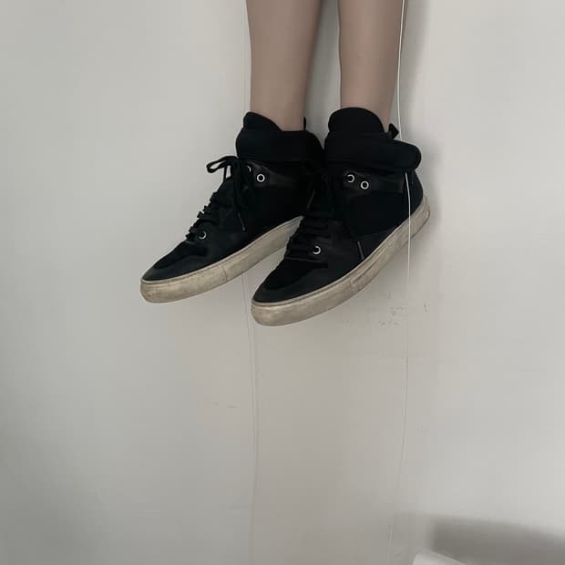 ⠀