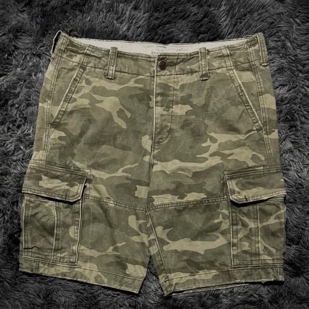 Abercrombie 카모 카고 버뮤다팬츠
